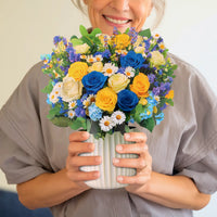 Cerulean-Dream-paper-pop-up-bouquet-of-blue-and-gold-roses-—-PetalPal